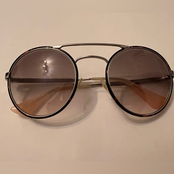 Prada sunglasses - Picture 2 of 5